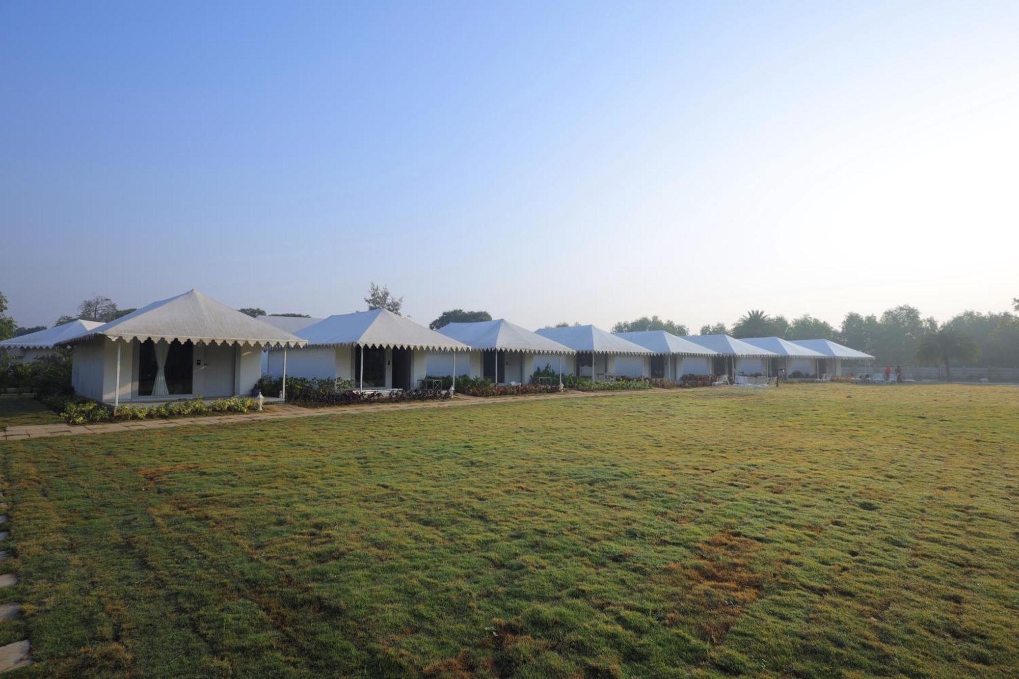 The Fern Seaside Luxurious Tent Resort Daman Exteriér fotografie