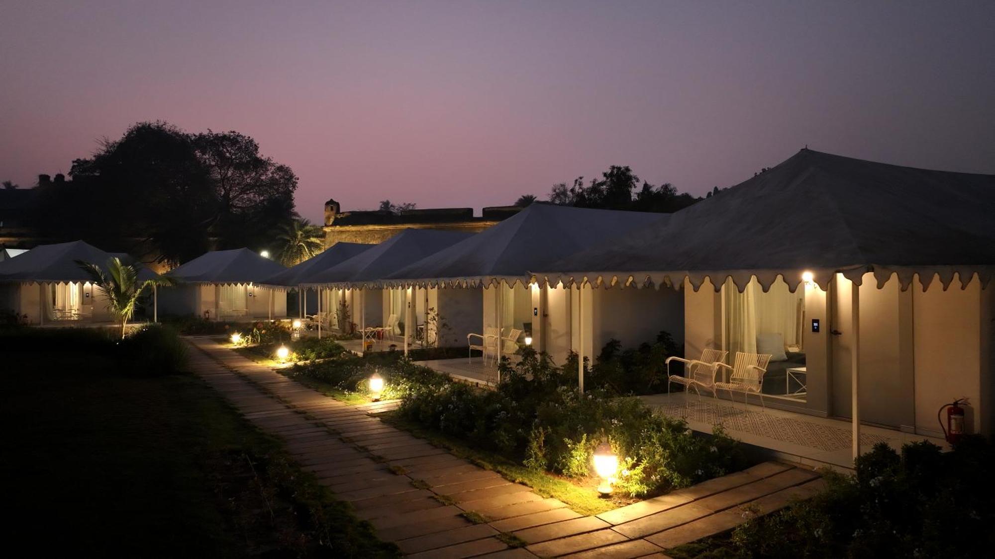 The Fern Seaside Luxurious Tent Resort Daman Exteriér fotografie