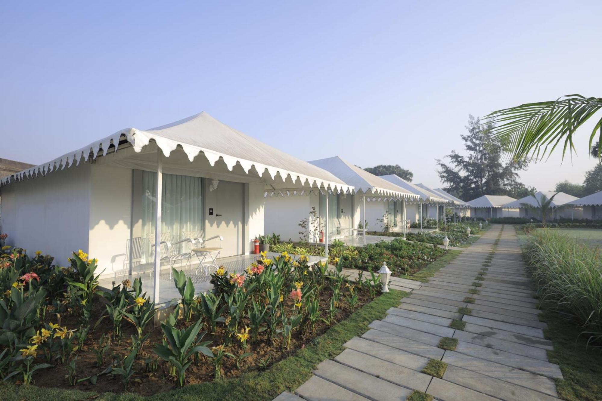 The Fern Seaside Luxurious Tent Resort Daman Exteriér fotografie